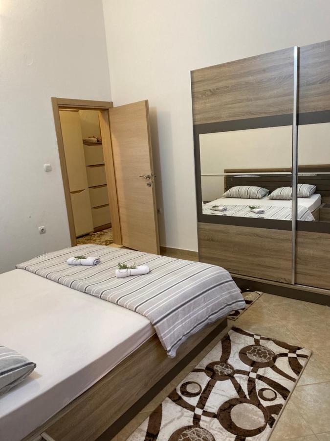 Guest House Pocanic Tivat Exterior foto